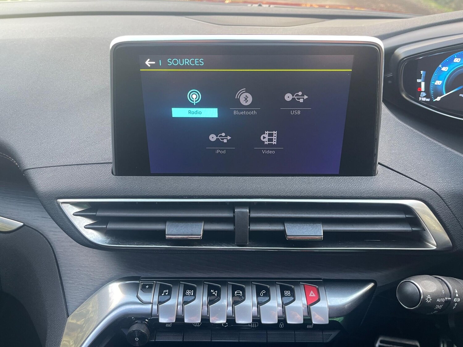 Used Peugeot 3008 2020 for sale - 77479204: Photo 26