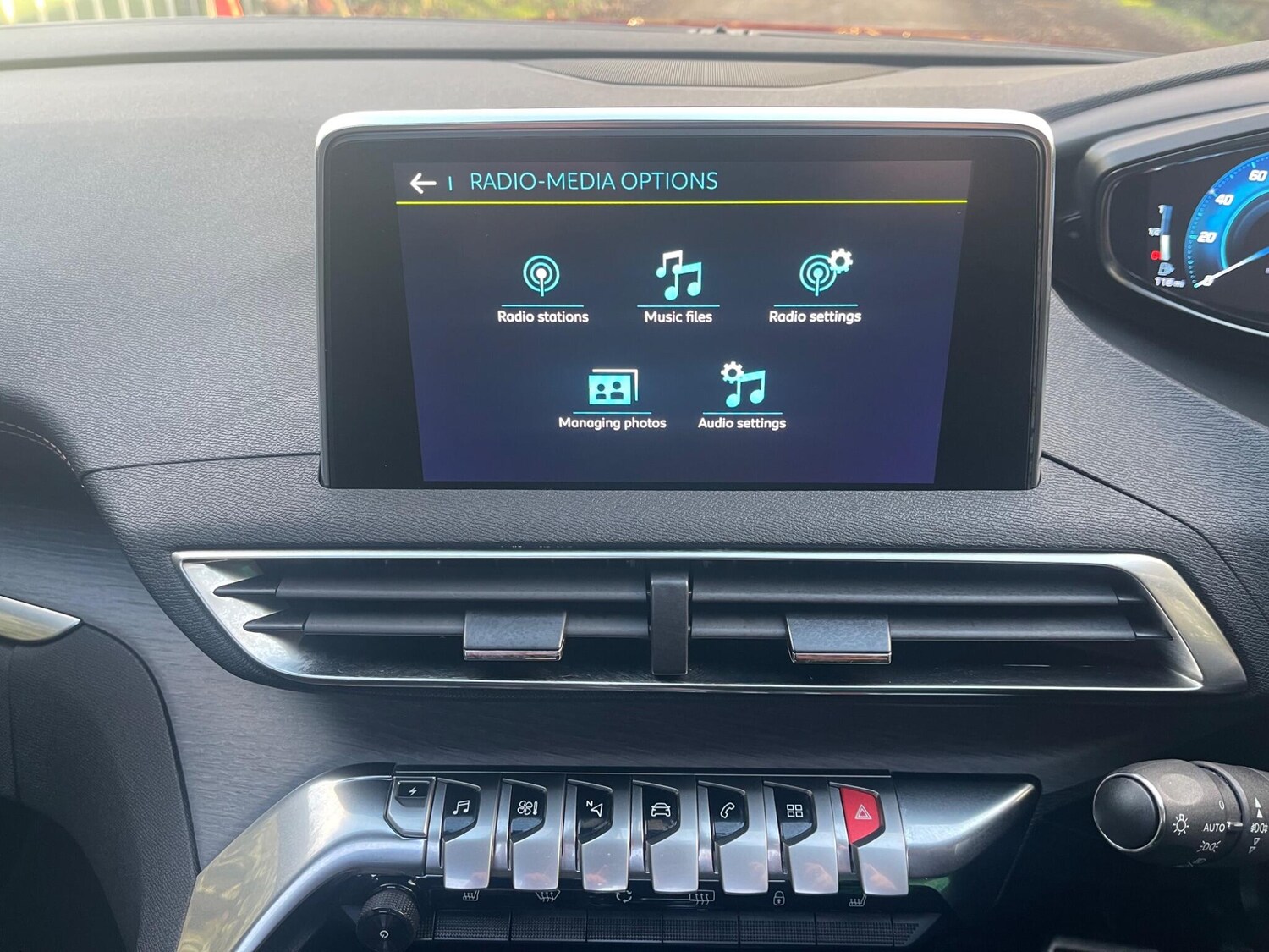 Used Peugeot 3008 2020 for sale - 77479204: Photo 27