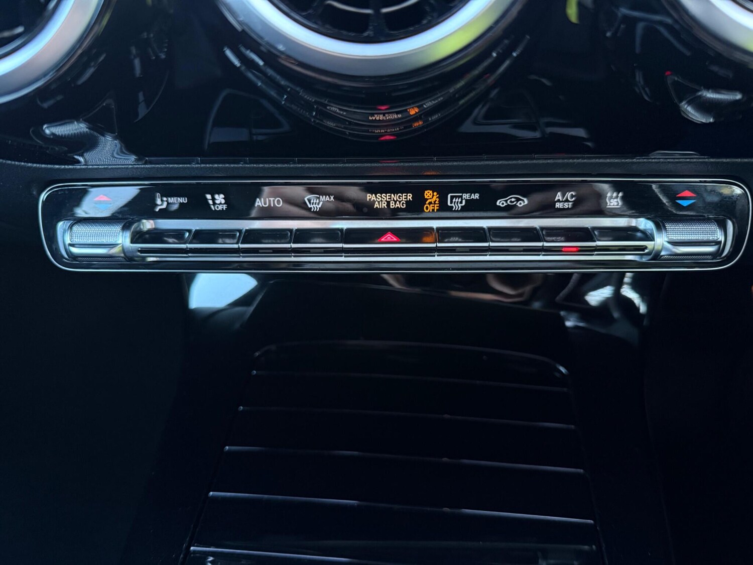 Used Mercedes-Benz A-Class for sale - 77468690: Photo 32