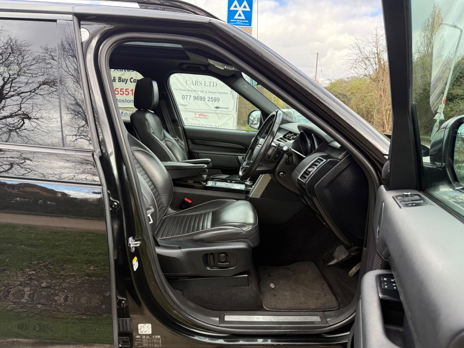 Used Land Rover Discovery 2017 for sale - 77838540: Photo 19