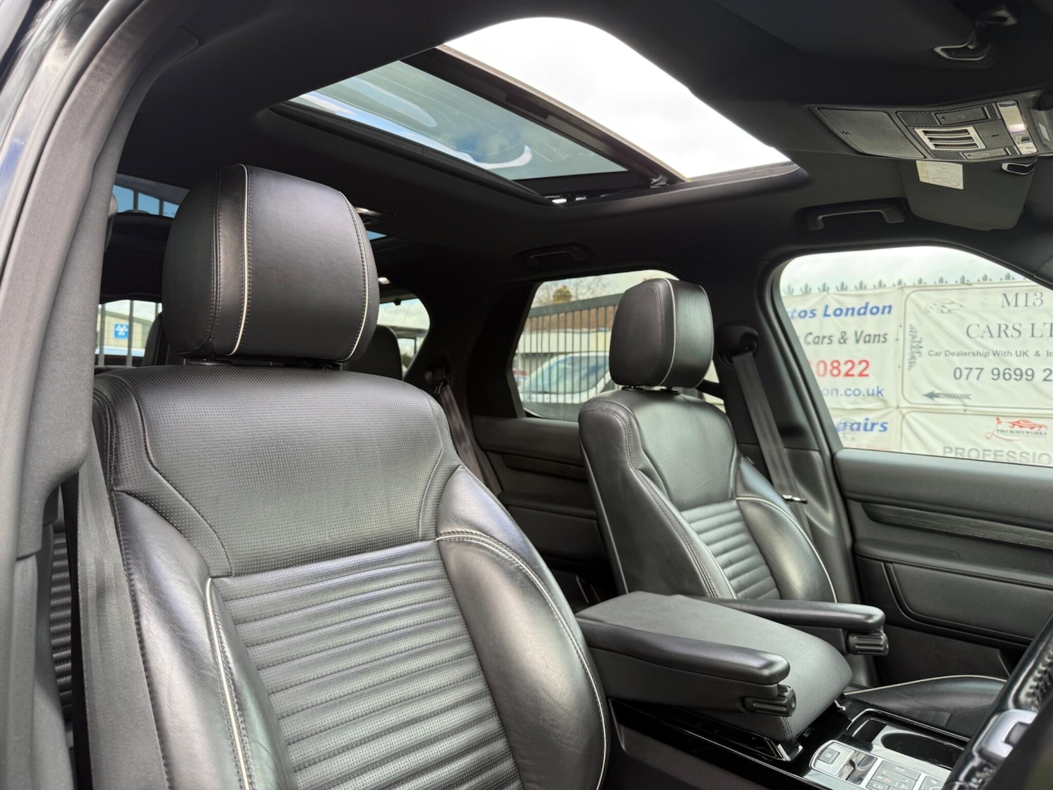 Used Land Rover Discovery 2017 for sale - 77838540: Photo 2