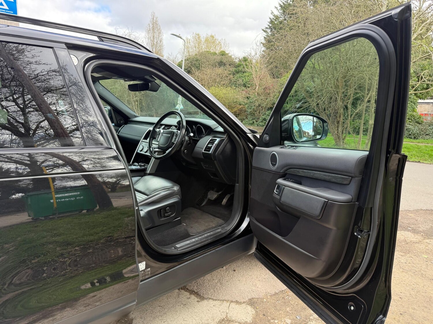 Used Land Rover Discovery 2017 for sale - 77838540: Photo 24