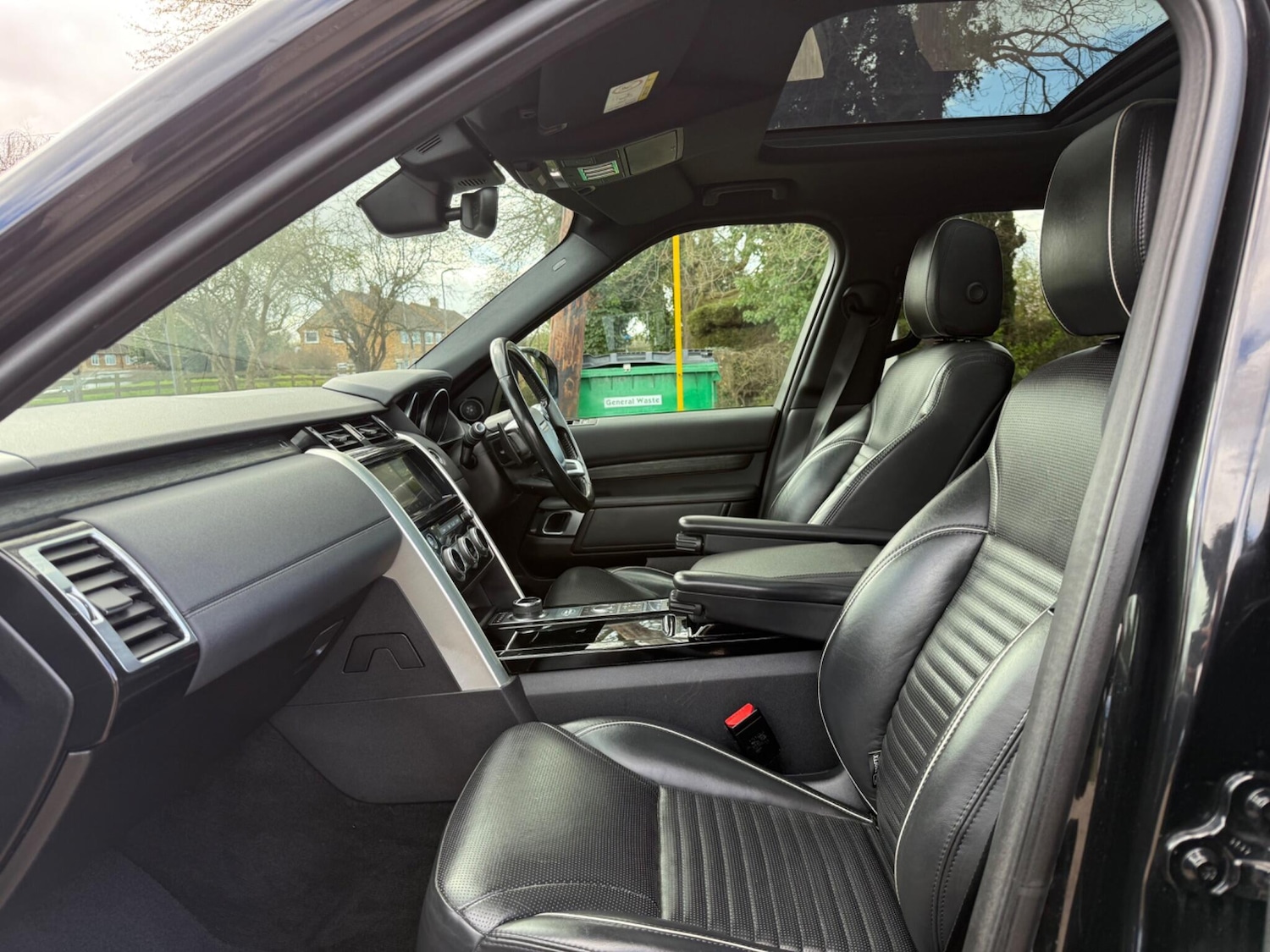 Used Land Rover Discovery 2017 for sale - 77838540: Photo 29