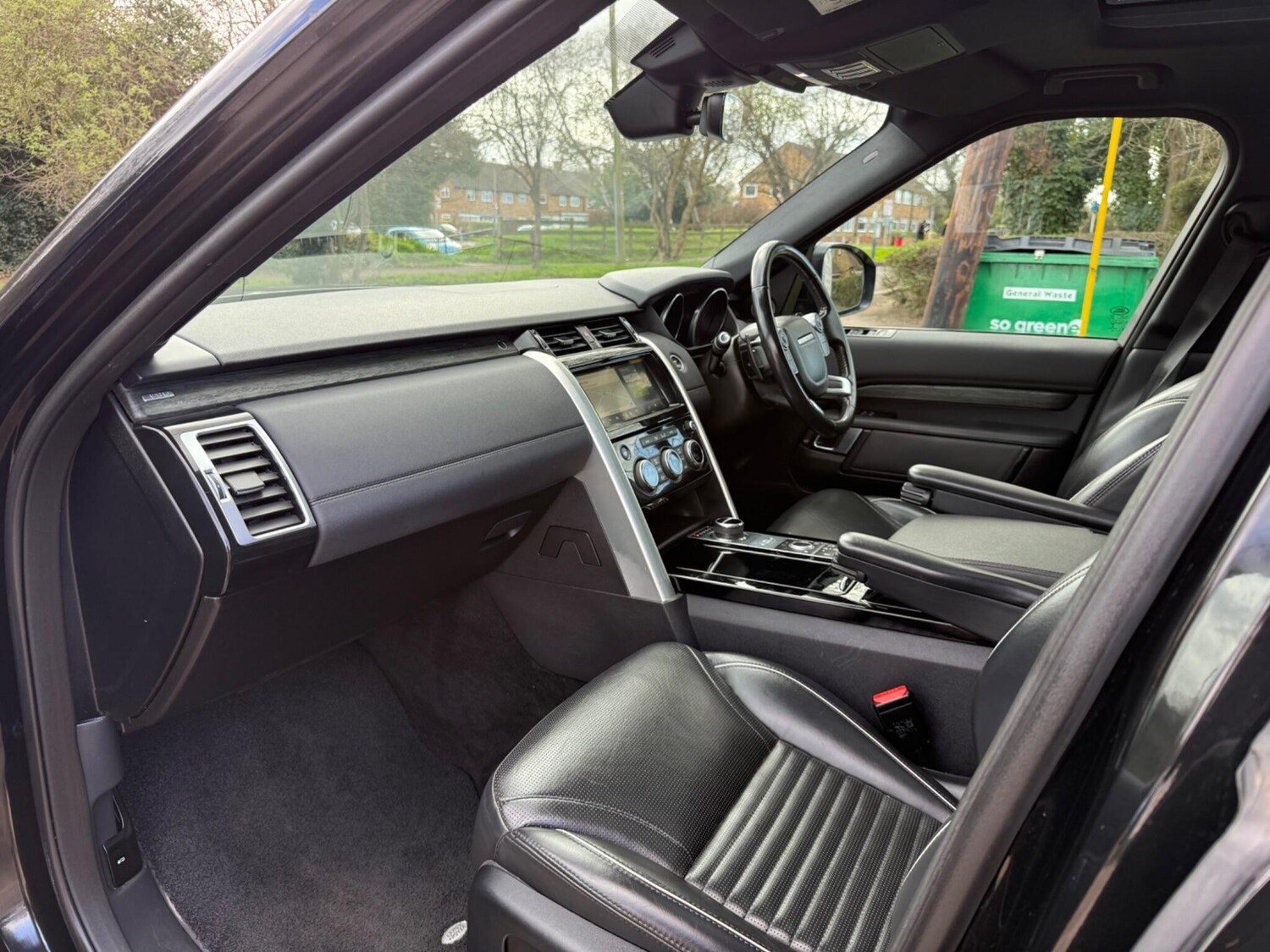 Used Land Rover Discovery 2017 for sale - 77838540: Photo 30