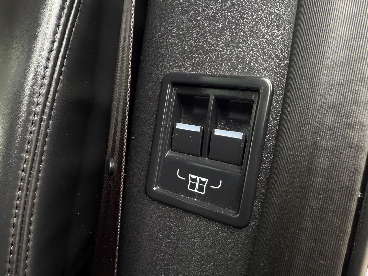 Used Land Rover Discovery 2017 for sale - 77838540: Photo 38