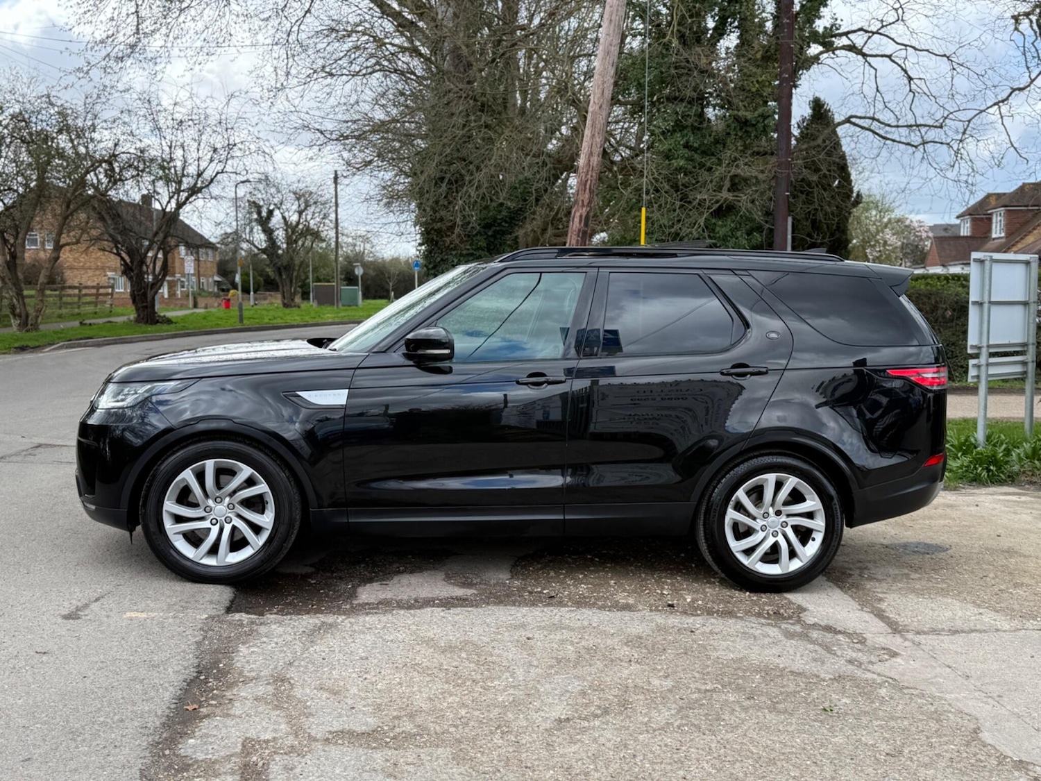 Used Land Rover Discovery 2017 for sale - 77838540: Photo 5