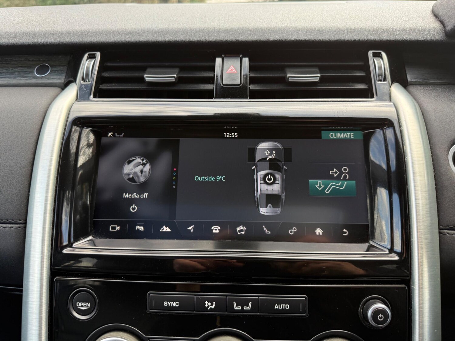 Used Land Rover Discovery 2017 for sale - 77838540: Photo 62