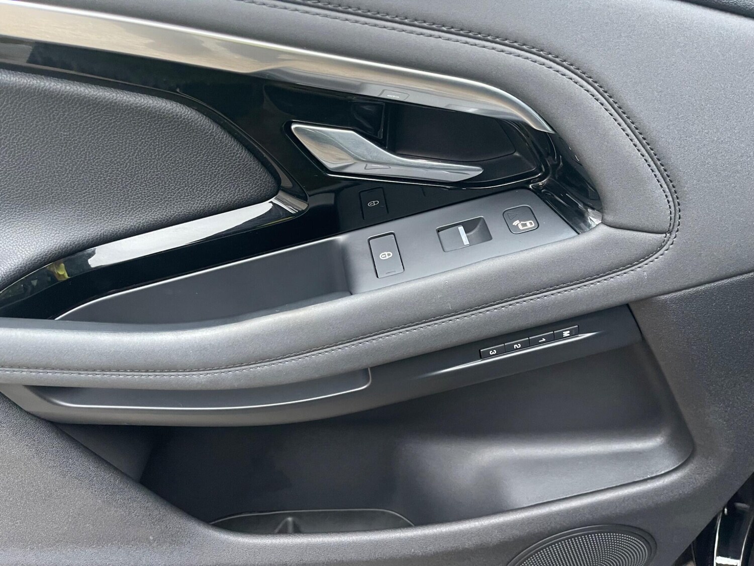 Used Land Rover Range Rover Evoque 2019 for sale - 77468231: Photo 68