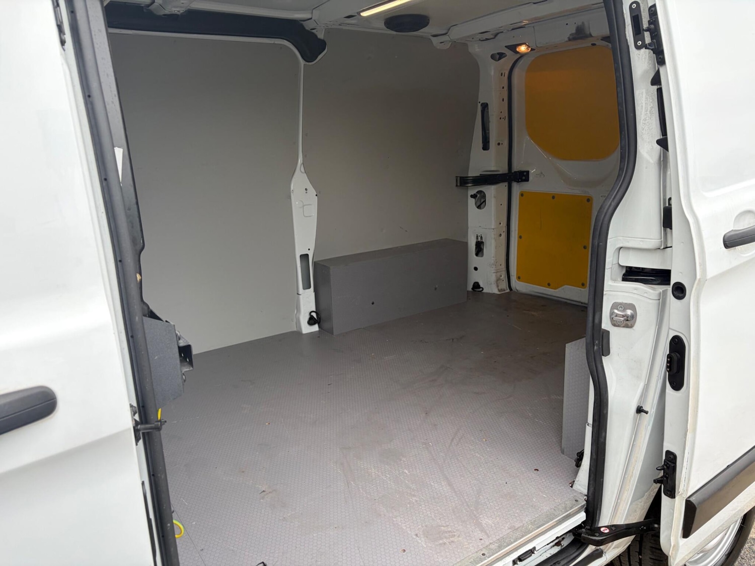 Used Ford Transit Custom for sale - 78057829: Photo 23