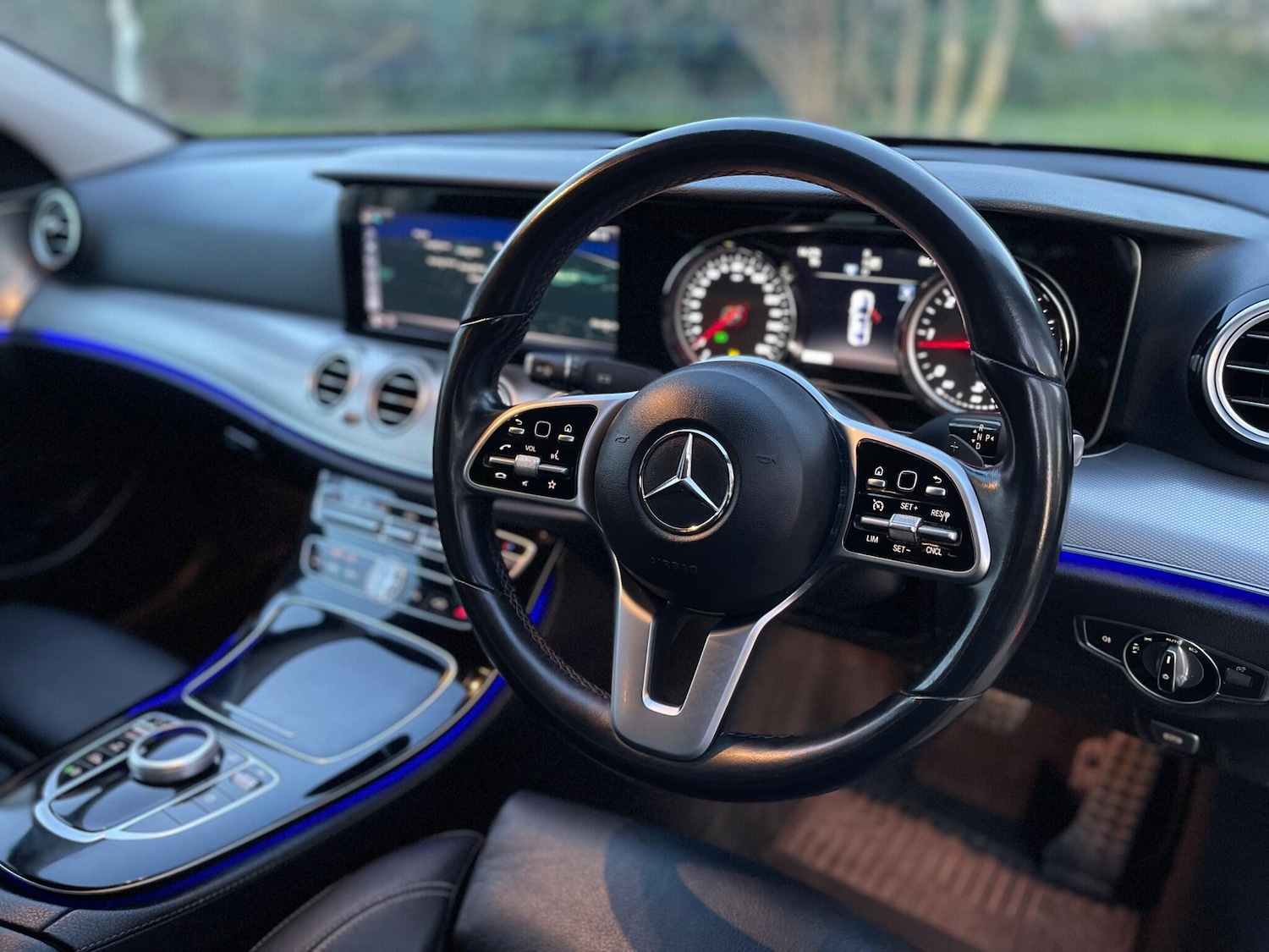 Used Mercedes-Benz E Class for sale - 77957743: Photo 2