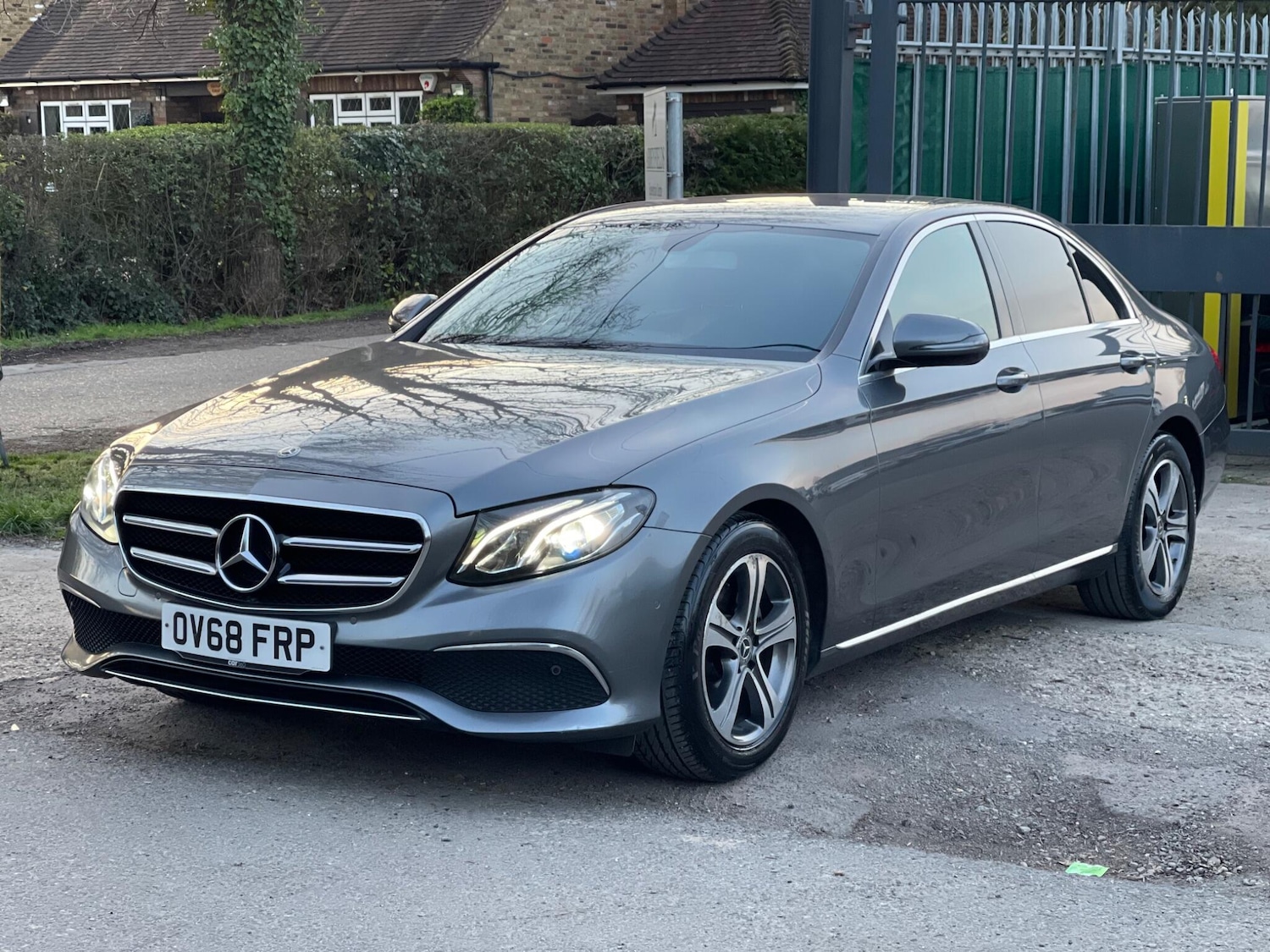 Used Mercedes-Benz E Class for sale - 77957743: Photo 4