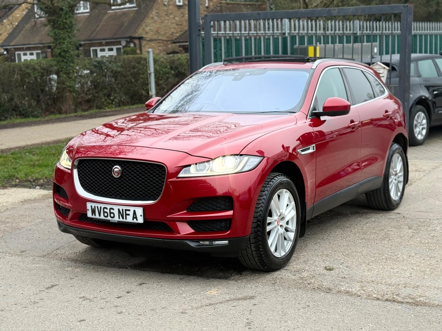 Used Jaguar F-Pace for sale - 77783142: Photo 4