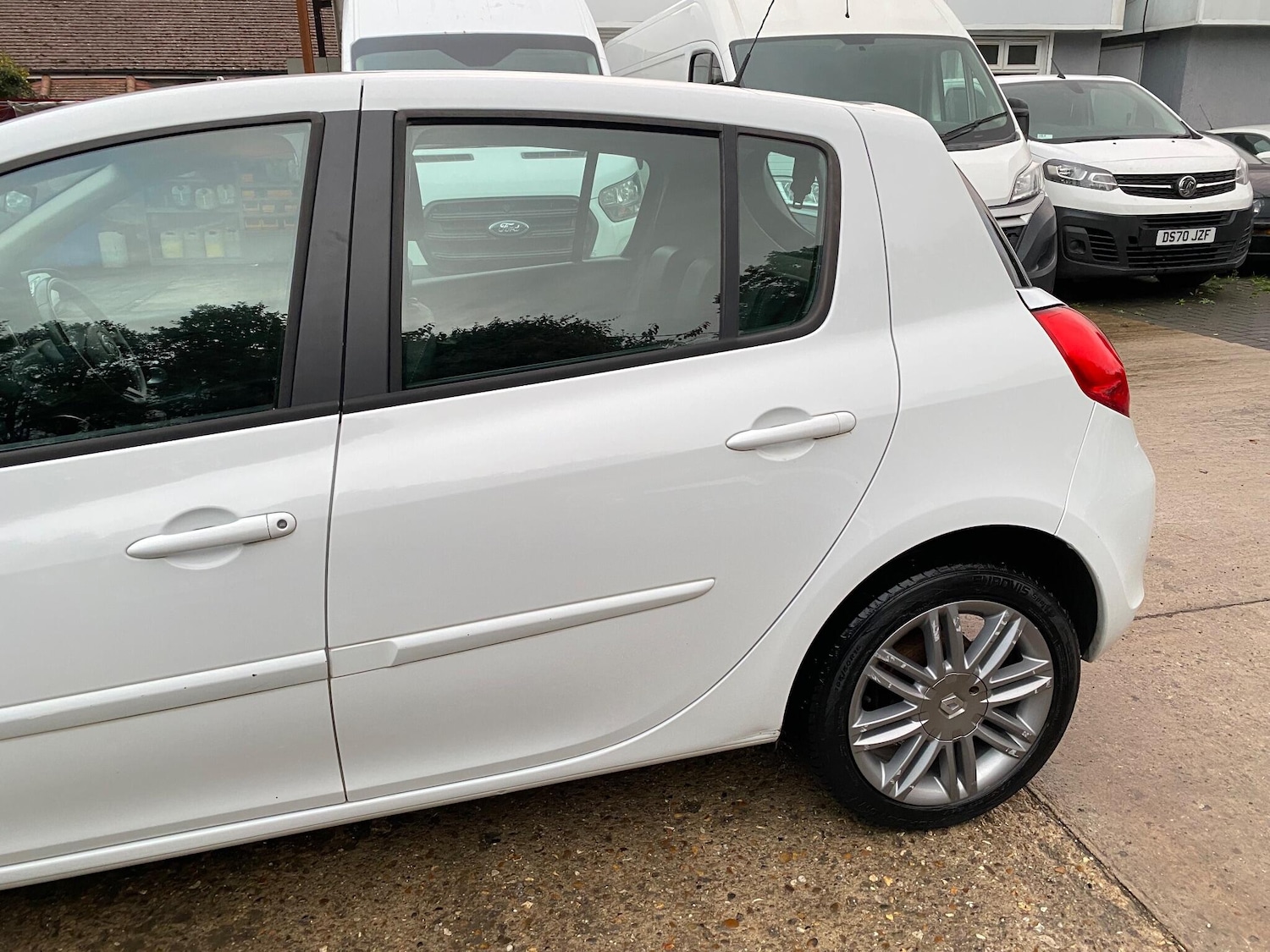 Used Renault Clio 2012 for sale - 76327195: Photo 11