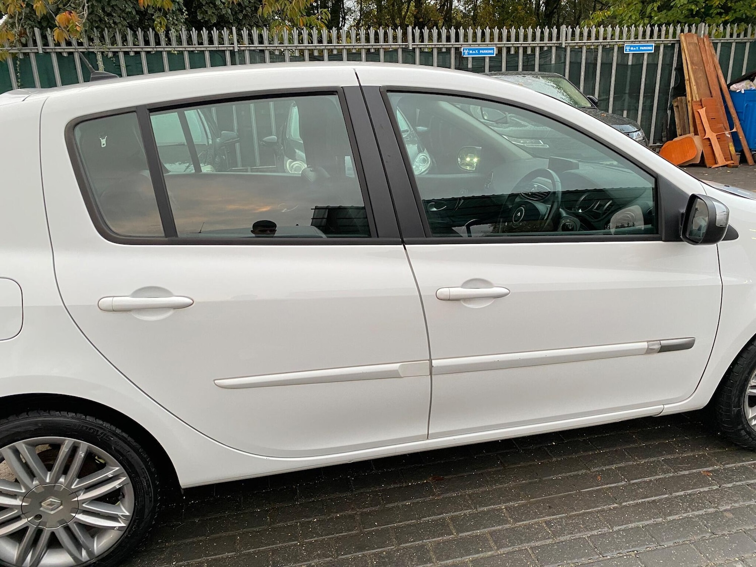 Used Renault Clio 2012 for sale - 76327195: Photo 18