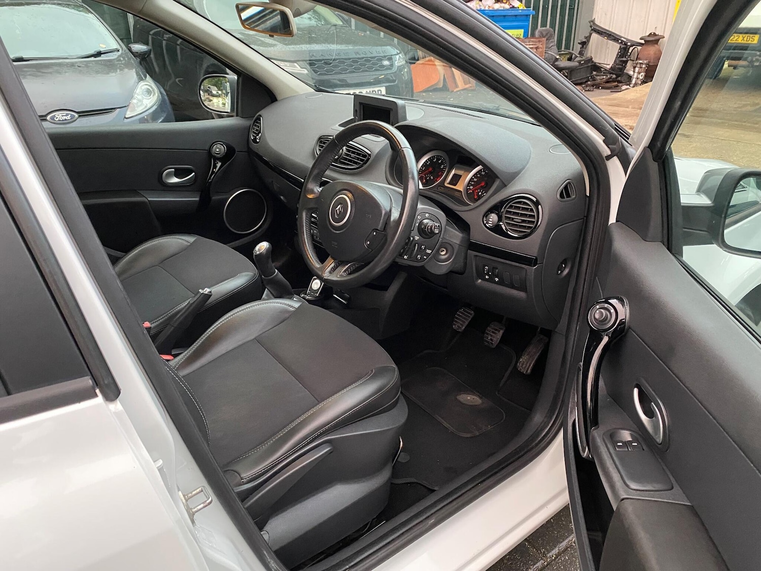 Used Renault Clio 2012 for sale - 76327195: Photo 20