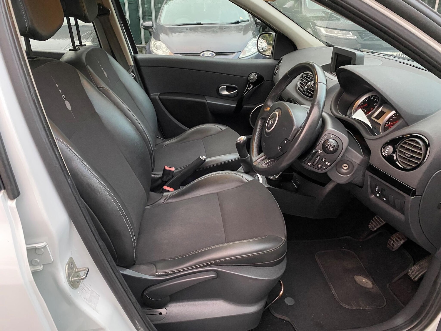 Used Renault Clio 2012 for sale - 76327195: Photo 22