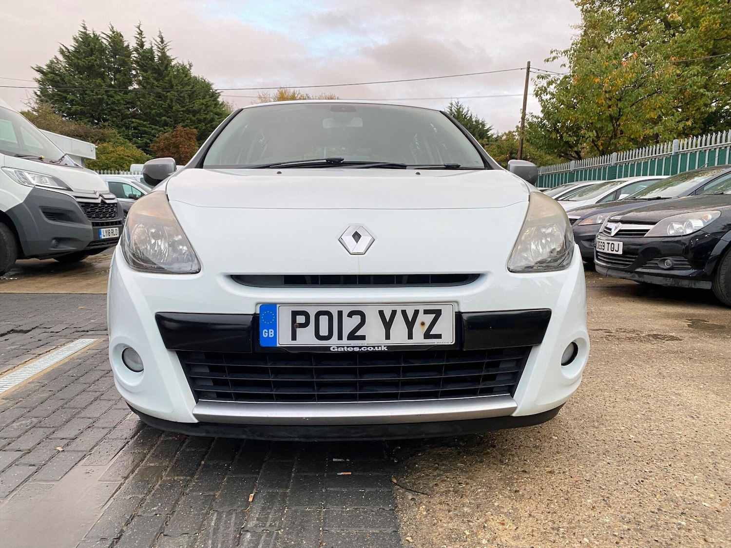 Used Renault Clio 2012 for sale - 76327195: Photo 3