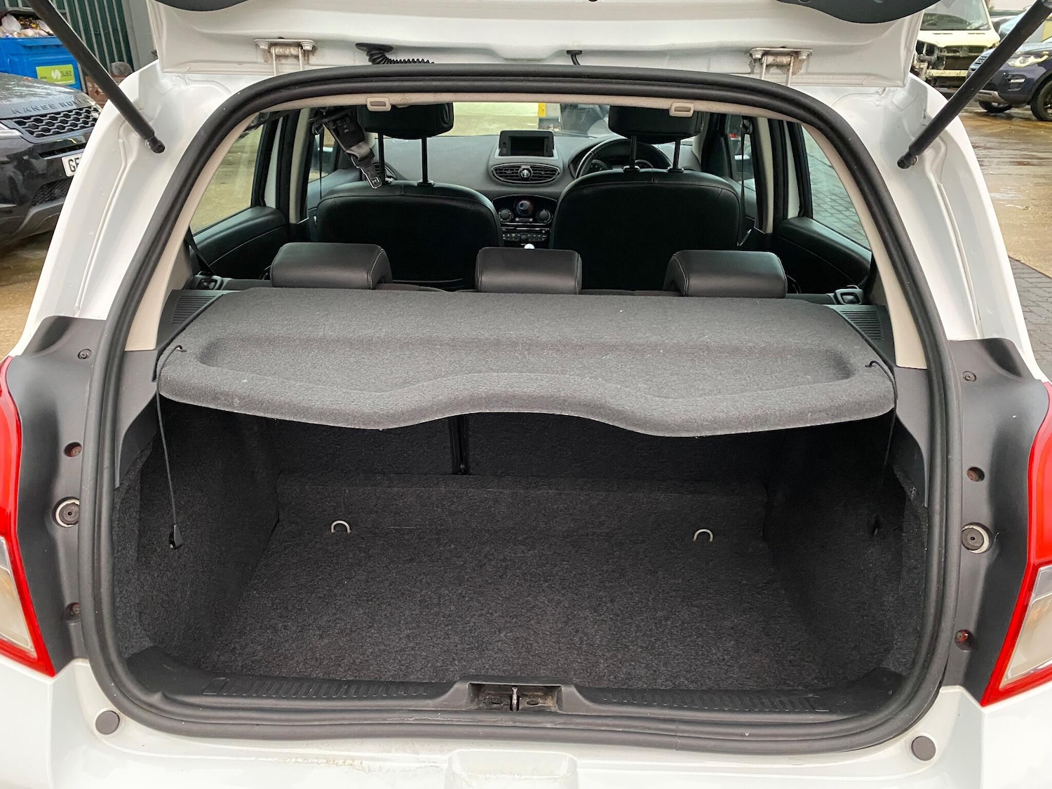 Used Renault Clio 2012 for sale - 76327195: Photo 31