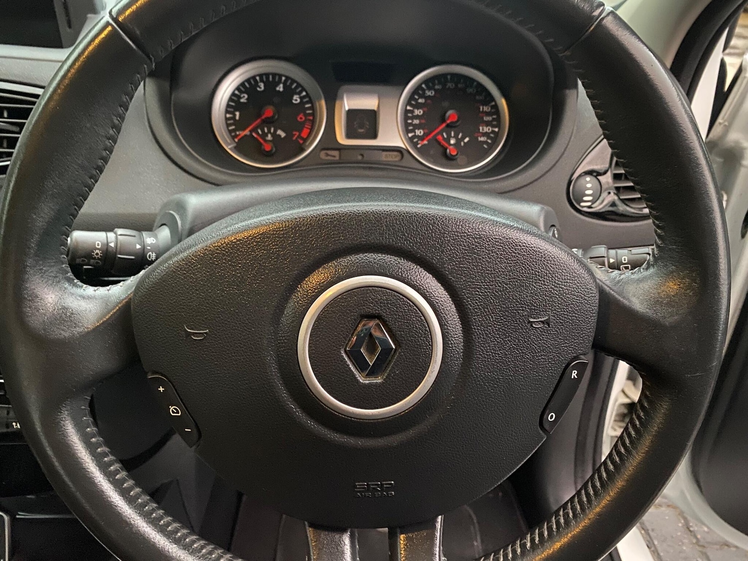 Used Renault Clio 2012 for sale - 76327195: Photo 35