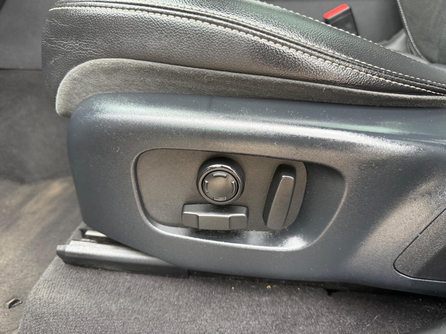 Used Land Rover Range Rover Velar 2020 for sale - 77908514: Photo 32