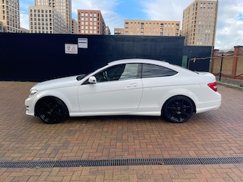 Used Mercedes-Benz C Class 2012 for sale - 77469182: Photo
