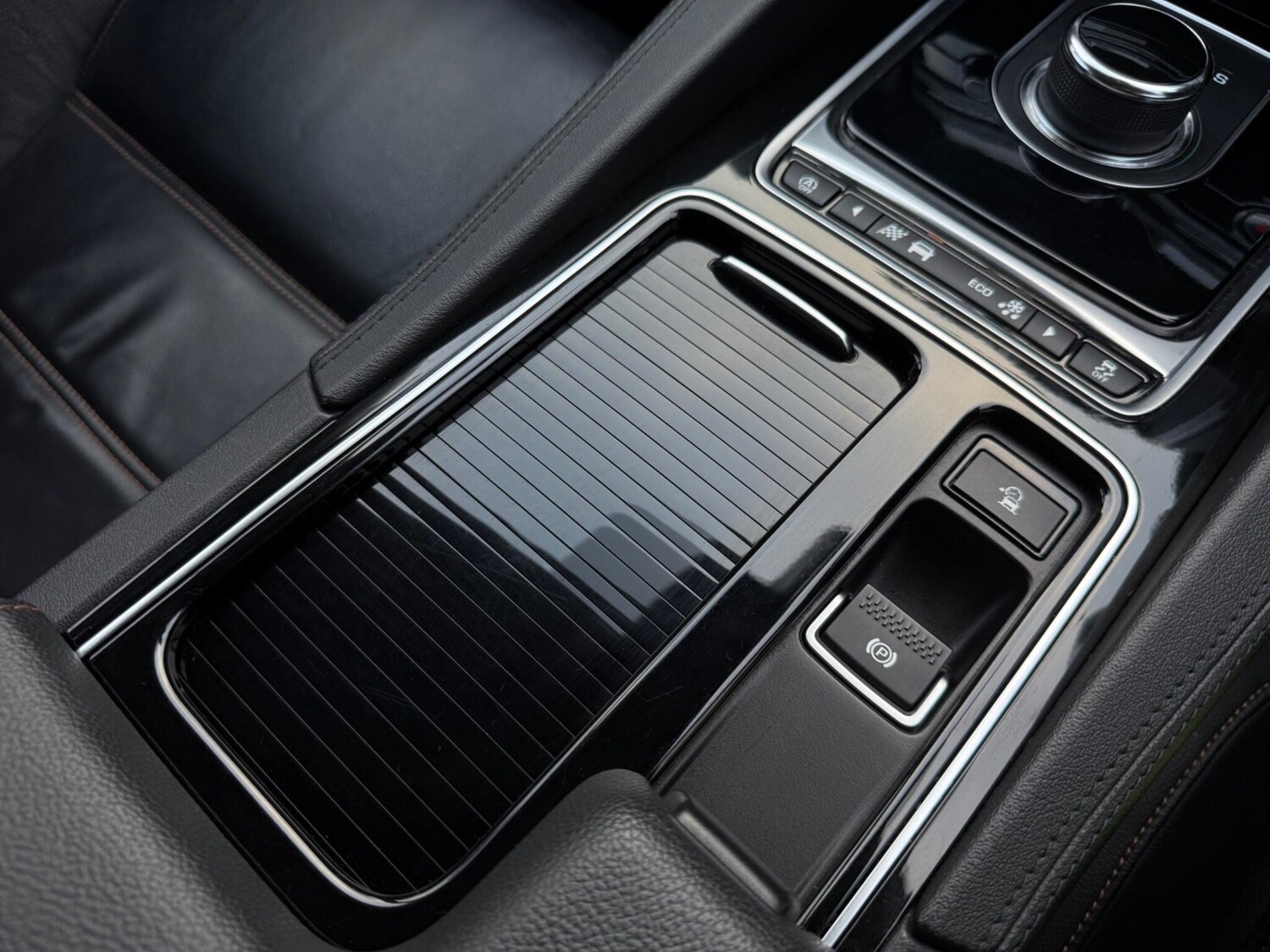 Used Jaguar F-Pace 2018 for sale - 77469026: Photo 30