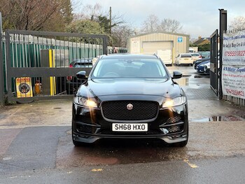 Used Jaguar F-Pace 2018 for sale - 77469026: Photo