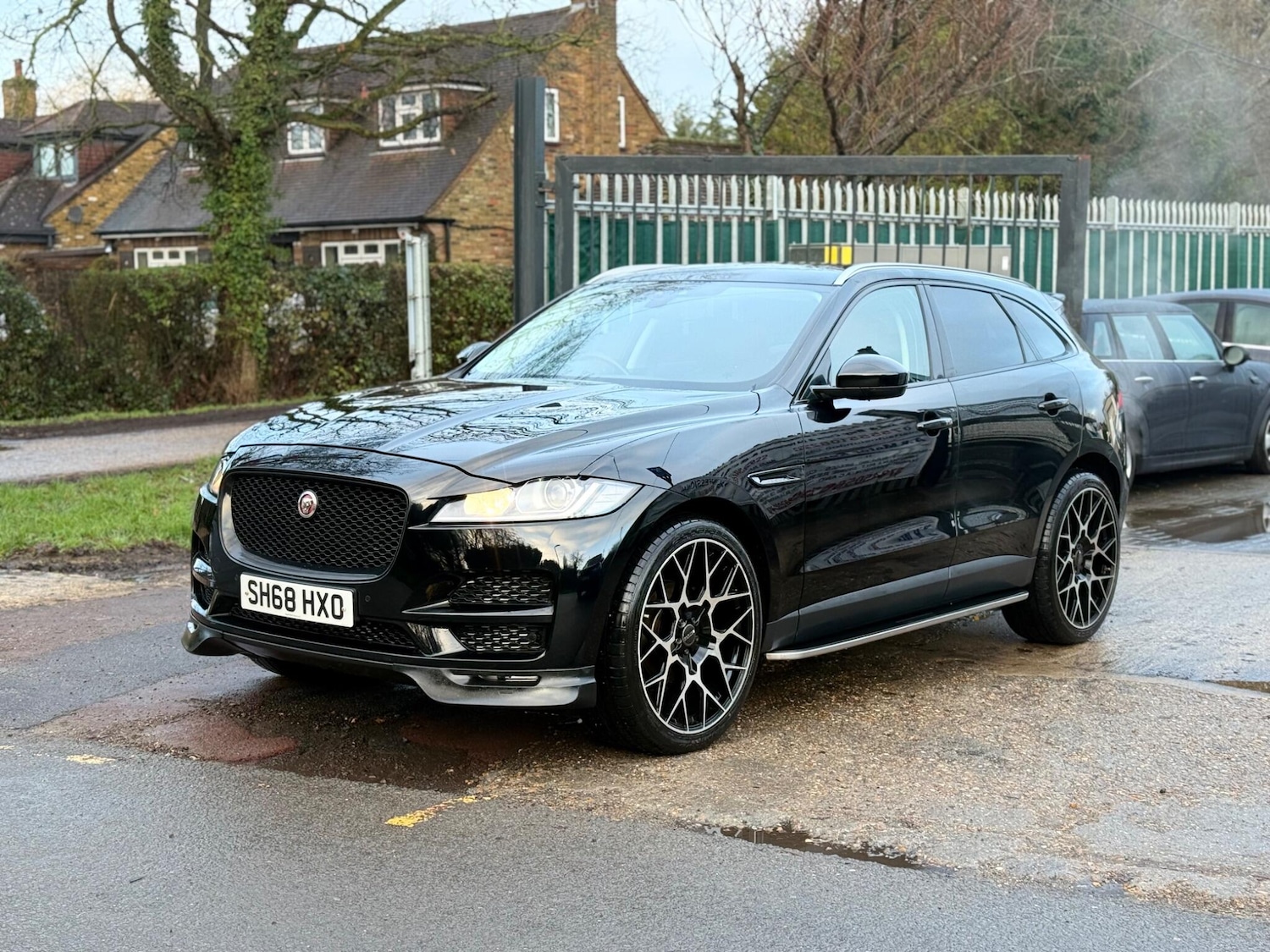 Used Jaguar F-Pace 2018 for sale - 77469026: Photo 4