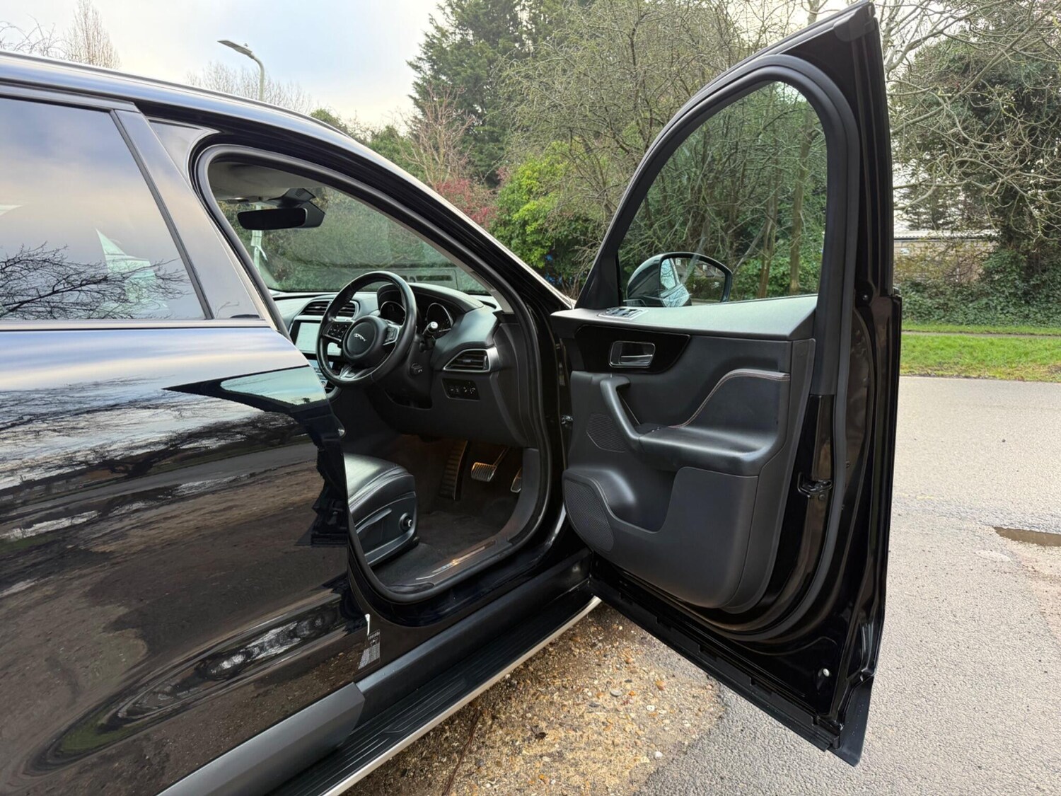 Used Jaguar F-Pace 2018 for sale - 77469026: Photo 41