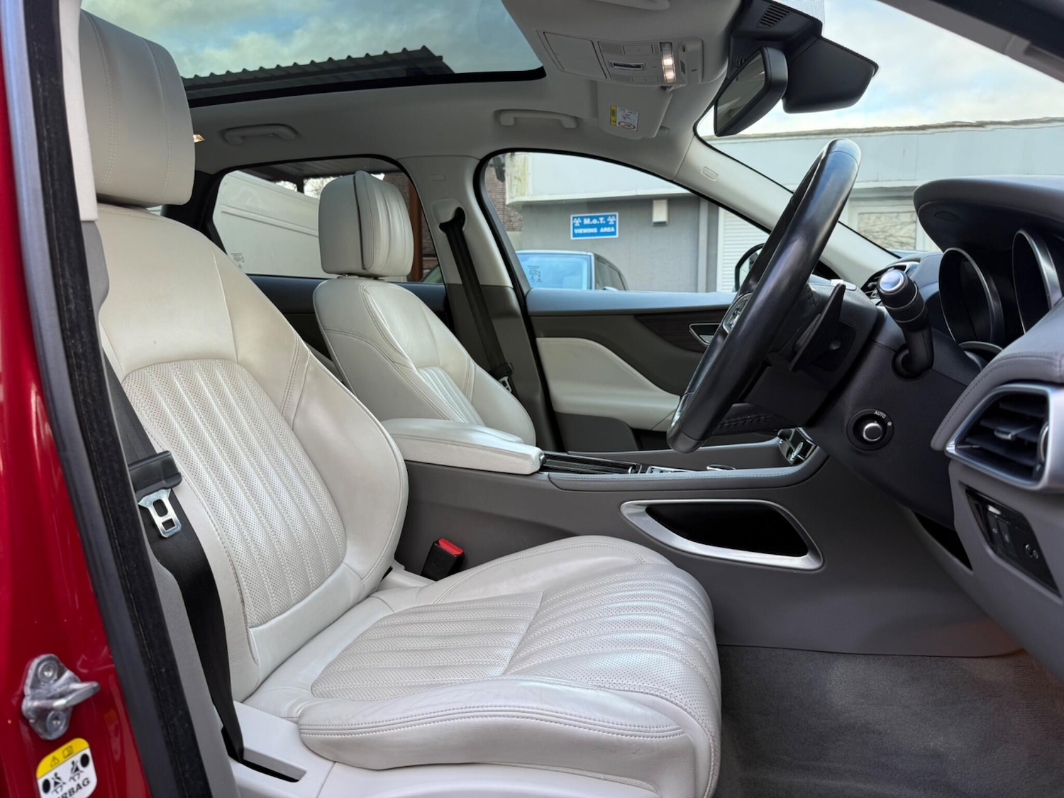 Used Jaguar F-Pace for sale - 77709980: Photo 33