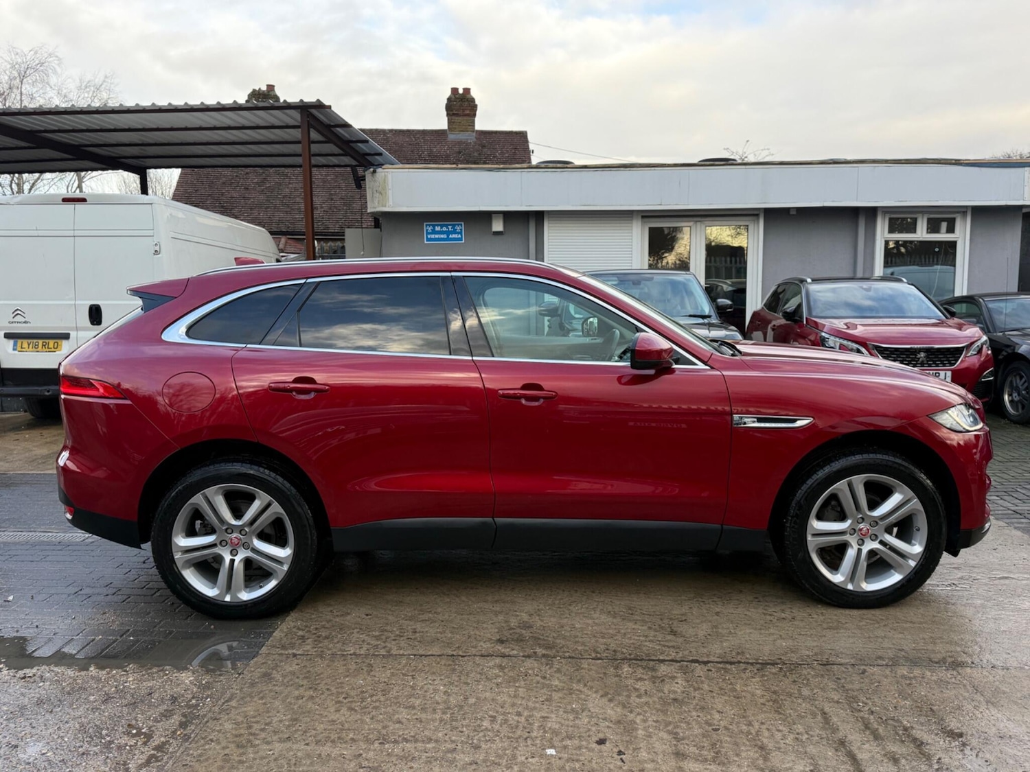 Used Jaguar F-Pace 2018 for sale - 77523927: Photo 24