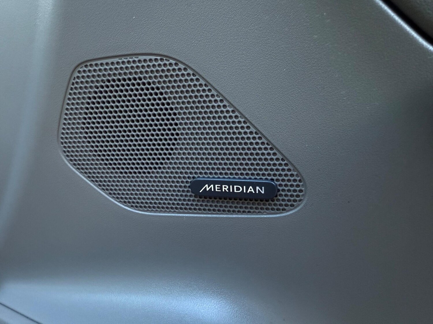 Used Jaguar F-Pace 2018 for sale - 77523927: Photo 39