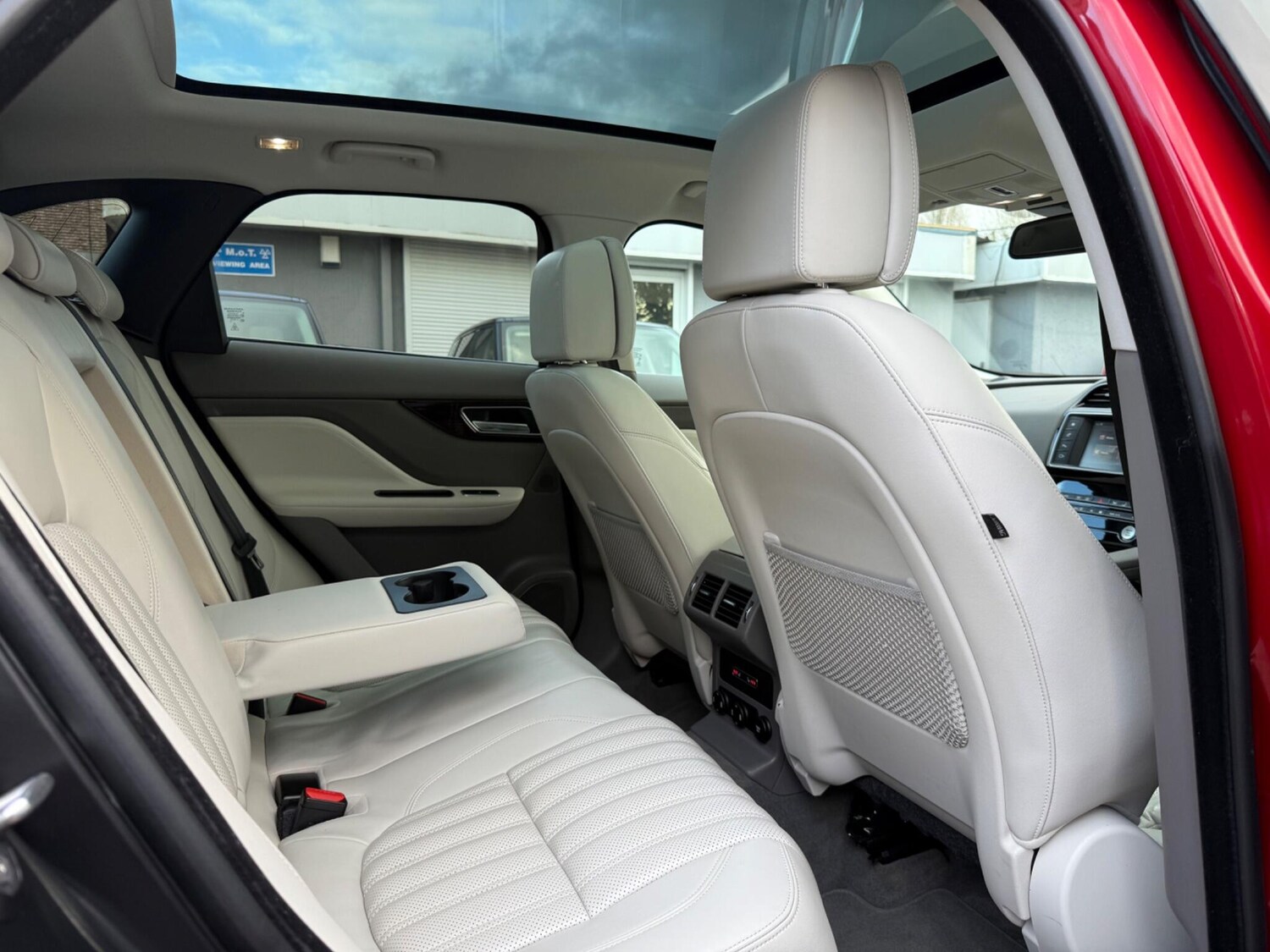 Used Jaguar F-Pace 2018 for sale - 77523927: Photo 61