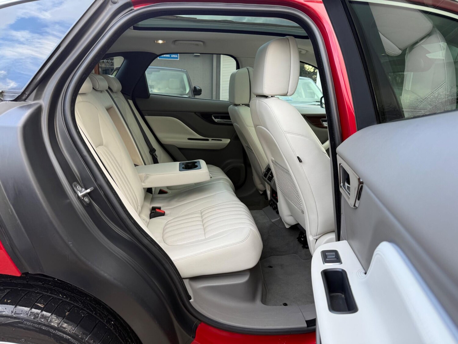 Used Jaguar F-Pace 2018 for sale - 77523927: Photo 63