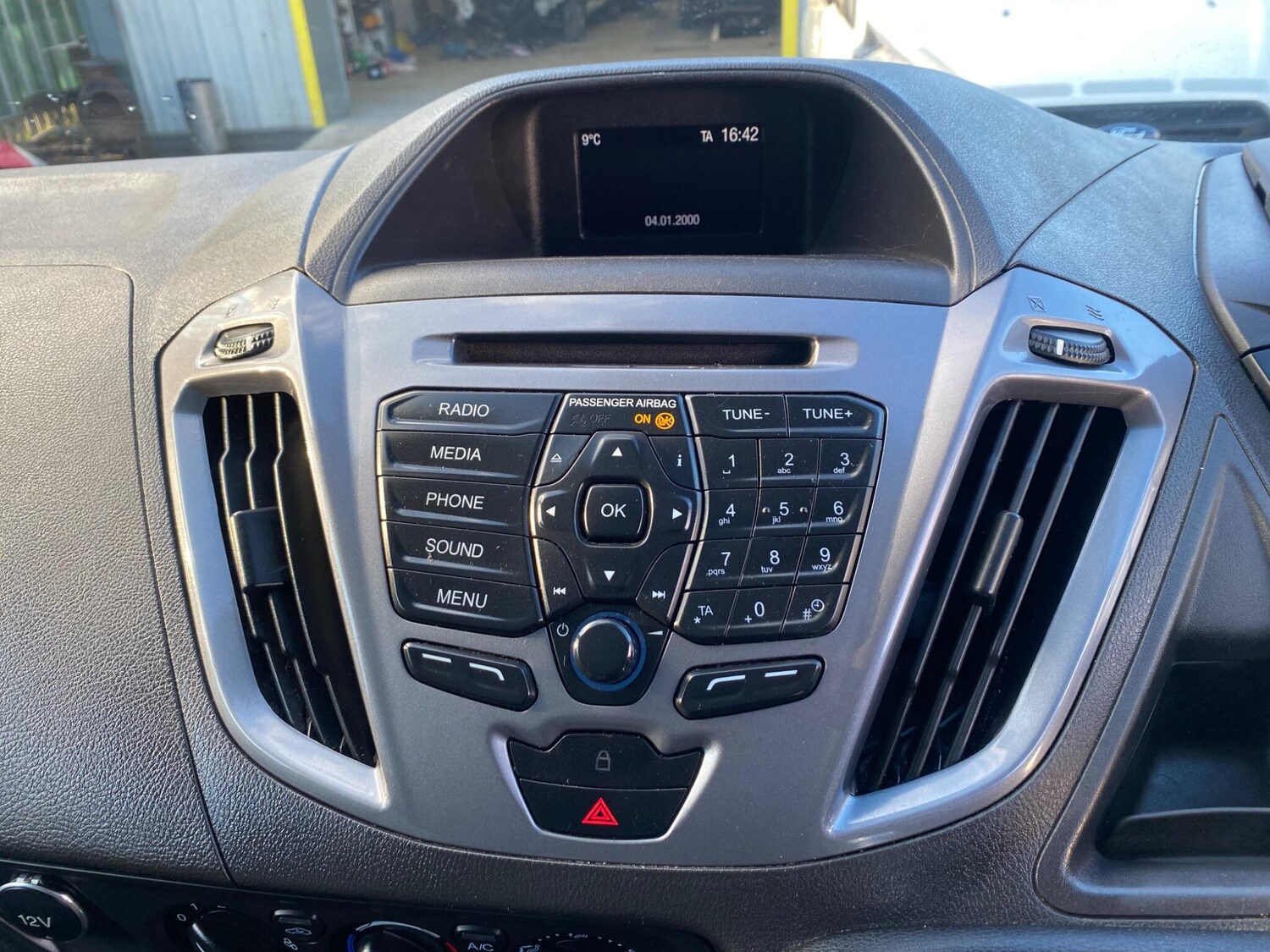 Used Ford Transit Custom 2016 for sale - 77737927: Photo 42