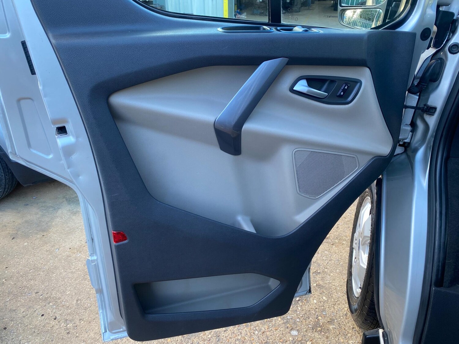 Used Ford Transit Custom 2016 for sale - 77737927: Photo 54