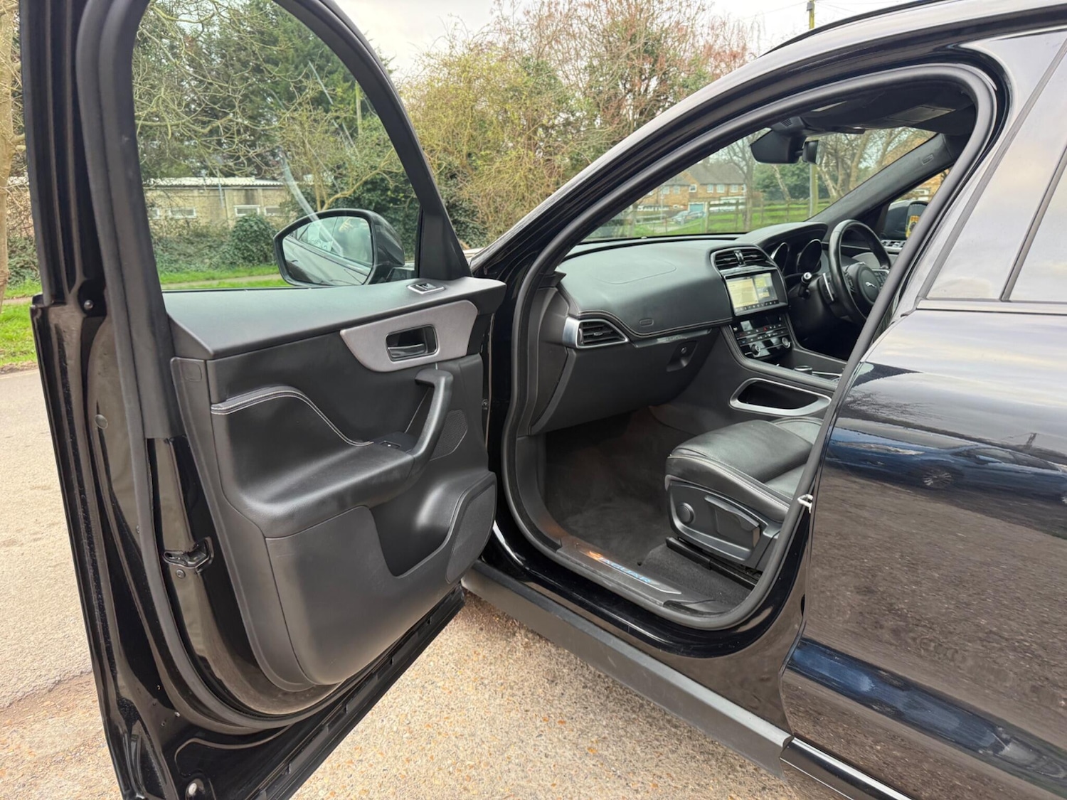 Used Jaguar F-Pace 2019 for sale - 77683034: Photo 28