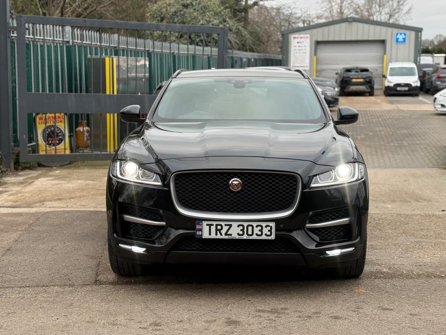 Used Jaguar F-Pace 2019 for sale - 77683034: Photo 3