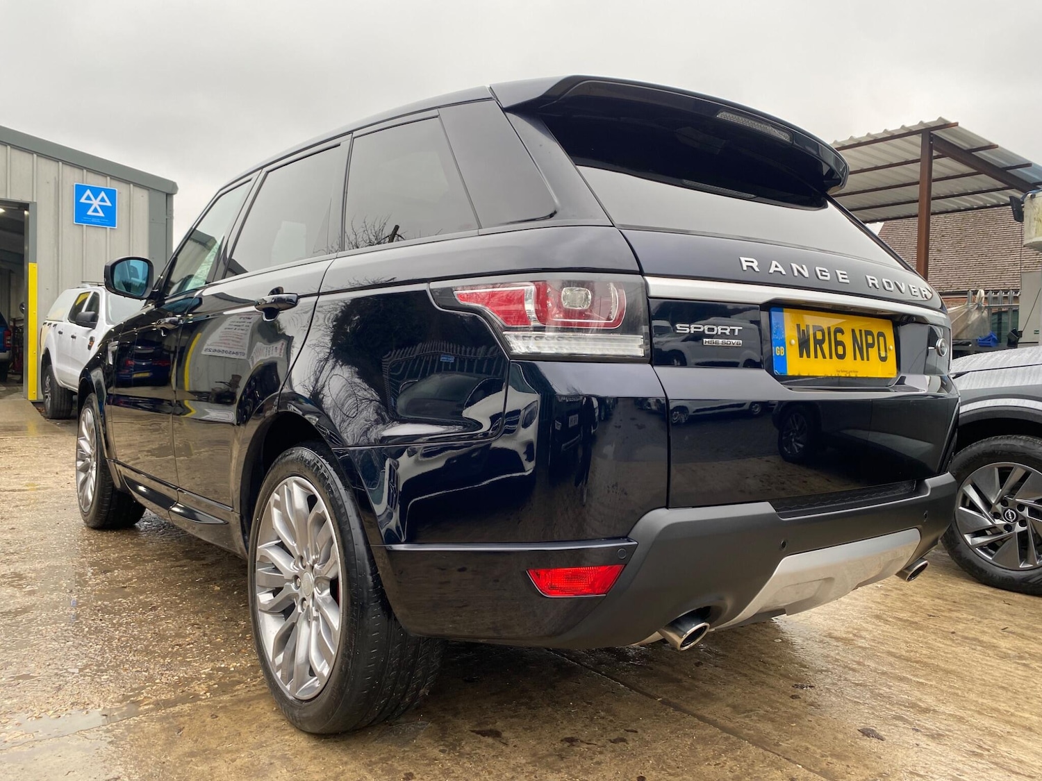 Used Land Rover Range Rover Sport for sale - 77268079: Photo 11