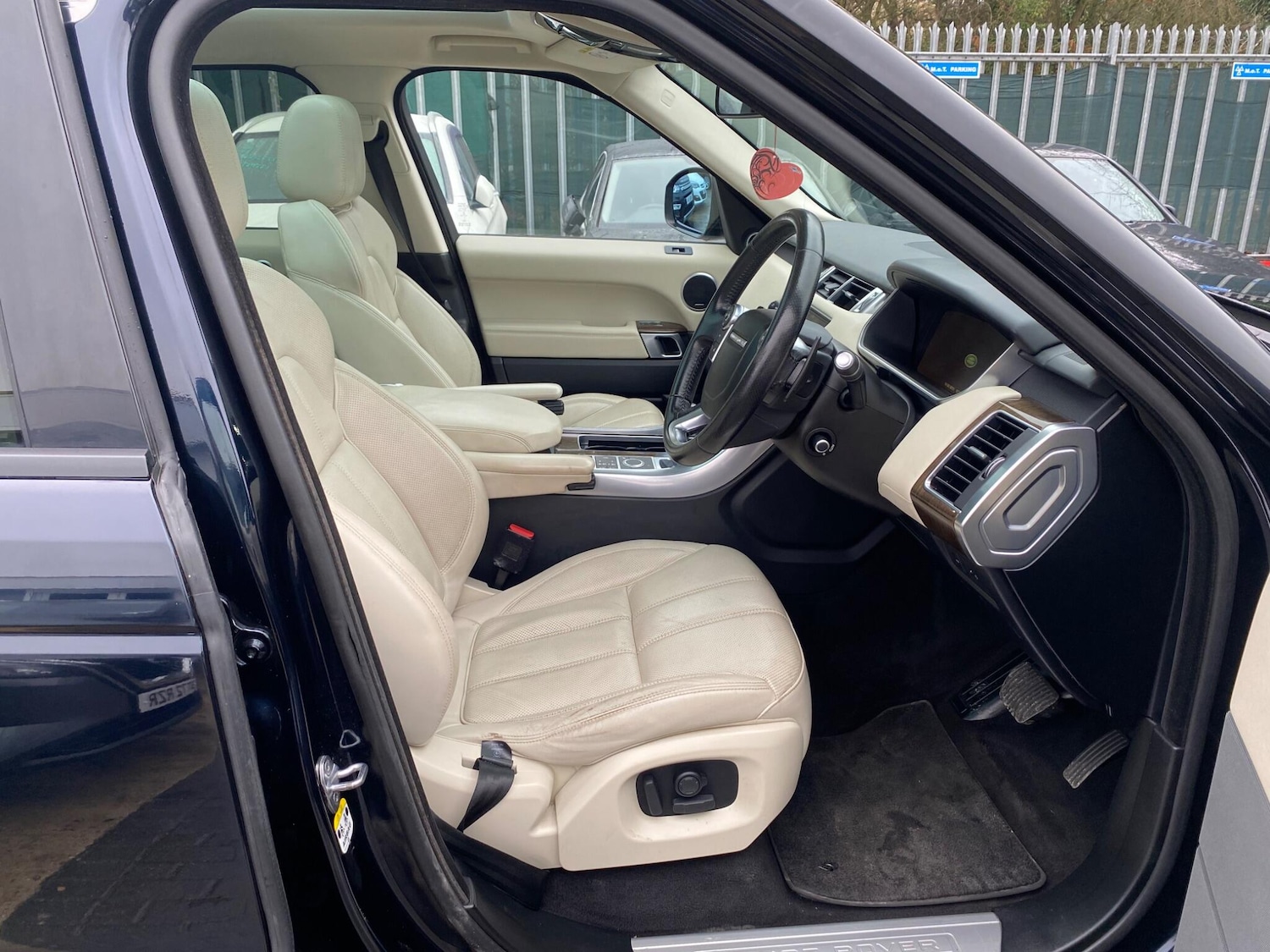 Used Land Rover Range Rover Sport for sale - 77268079: Photo 28