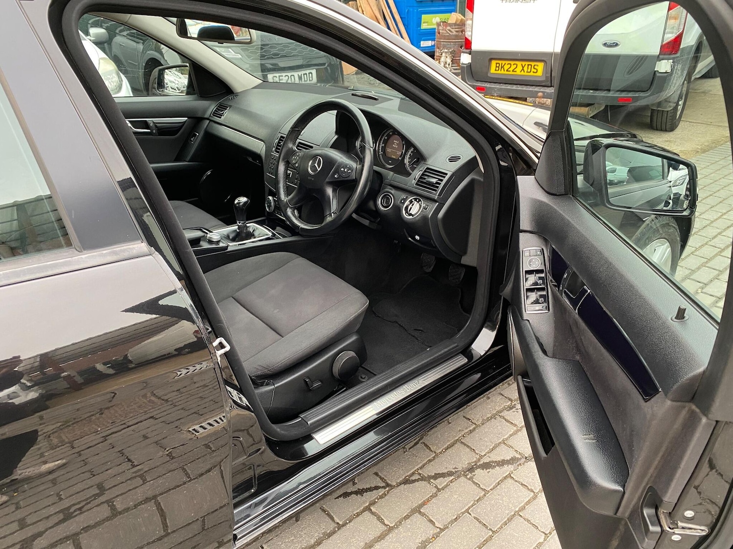 Used Mercedes-Benz C Class 2011 for sale - 76440347: Photo 20