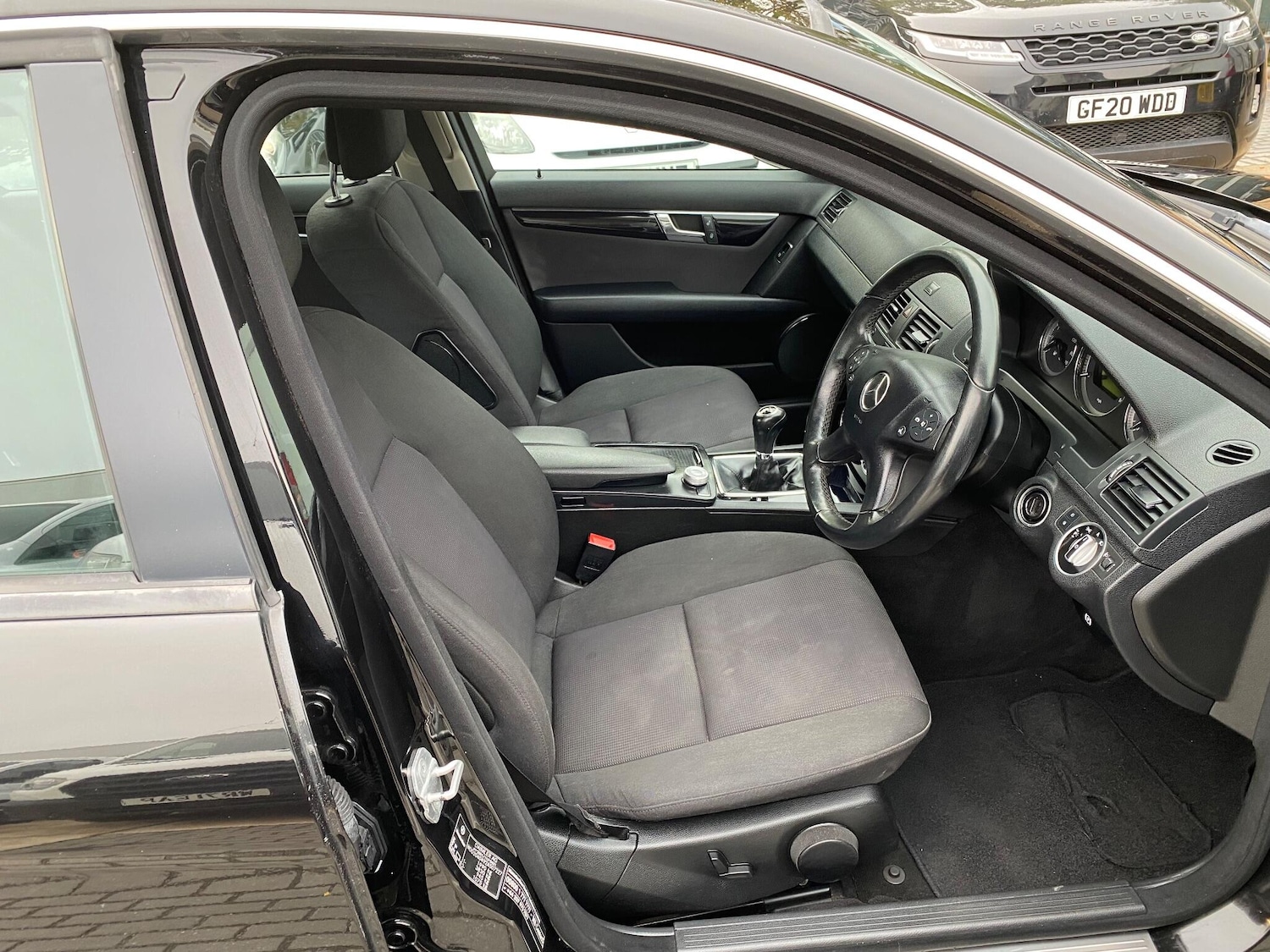 Used Mercedes-Benz C Class 2011 for sale - 76440347: Photo 21