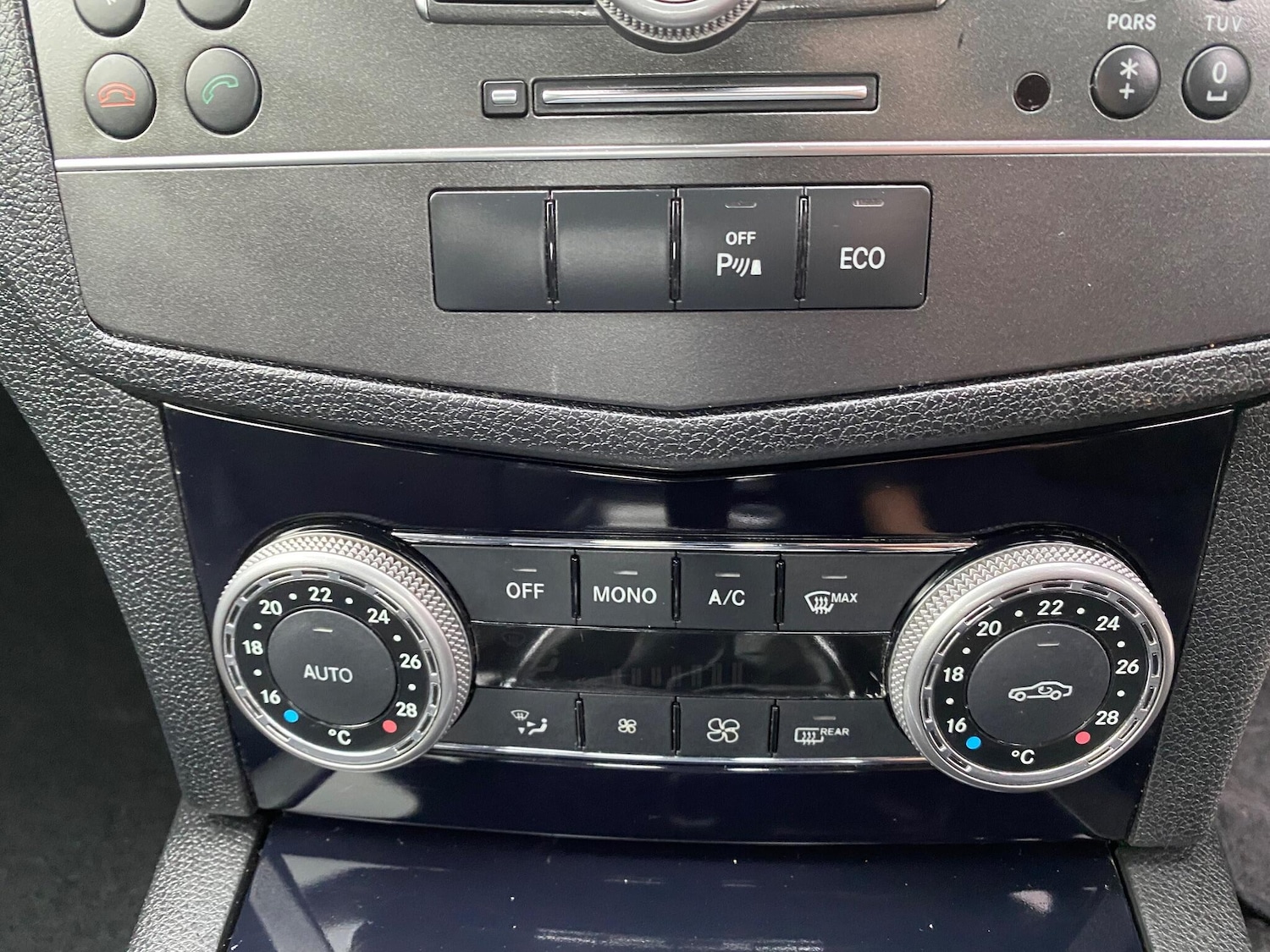 Used Mercedes-Benz C Class 2011 for sale - 76440347: Photo 28