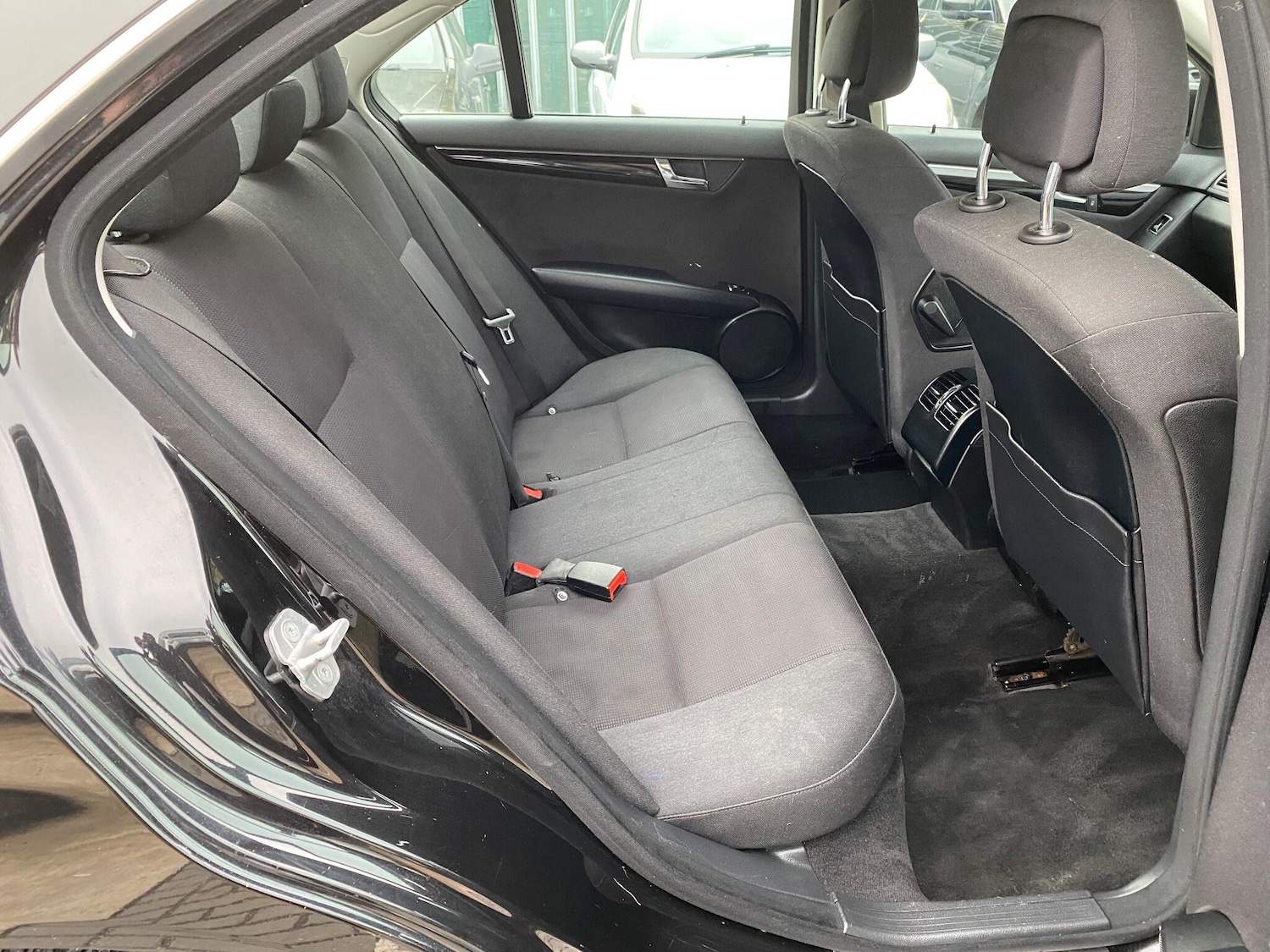 Used Mercedes-Benz C Class 2011 for sale - 76440347: Photo 39