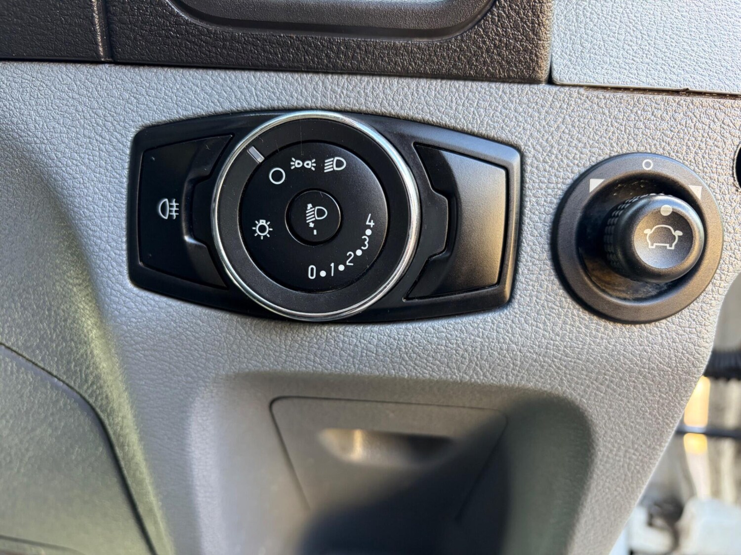 Used Ford Transit 2017 for sale - 77892361: Photo 28