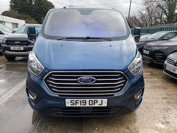 Used Ford Tourneo Custom 2019 for sale - 76823997: Photo