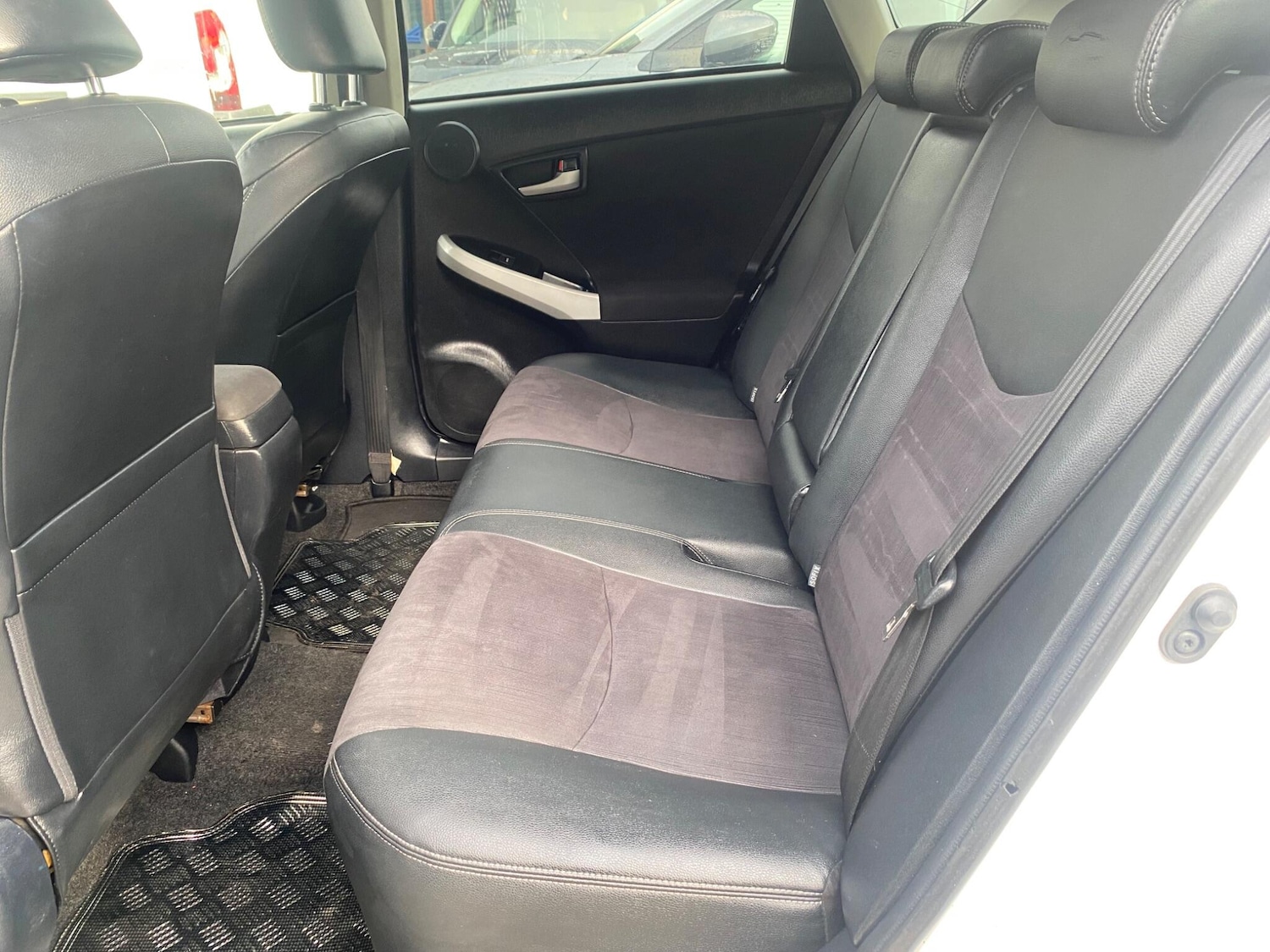 Used Toyota Prius 2012 for sale - 77396480: Photo 24