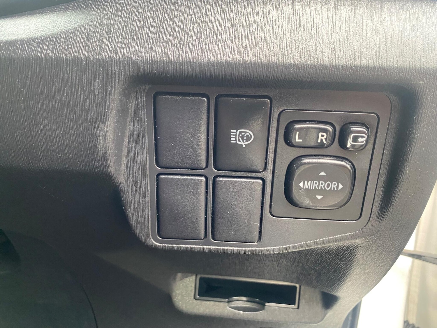 Used Toyota Prius 2012 for sale - 77396480: Photo 25