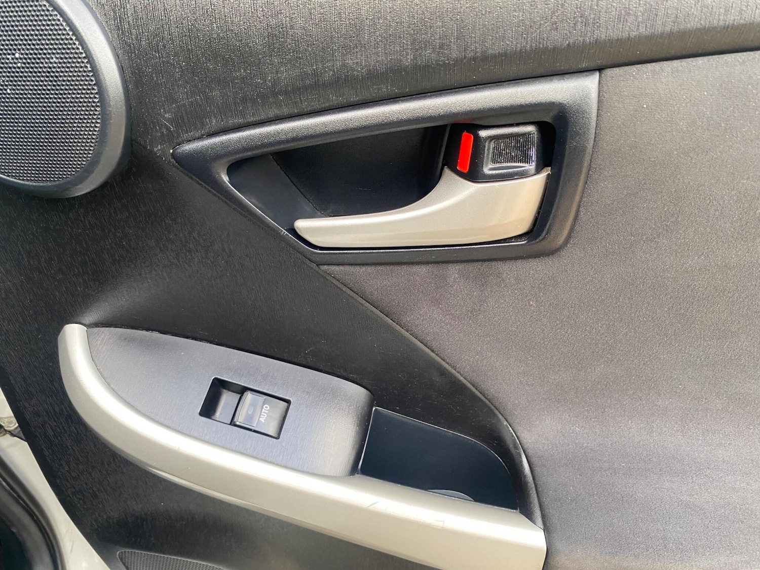 Used Toyota Prius 2012 for sale - 77396480: Photo 27