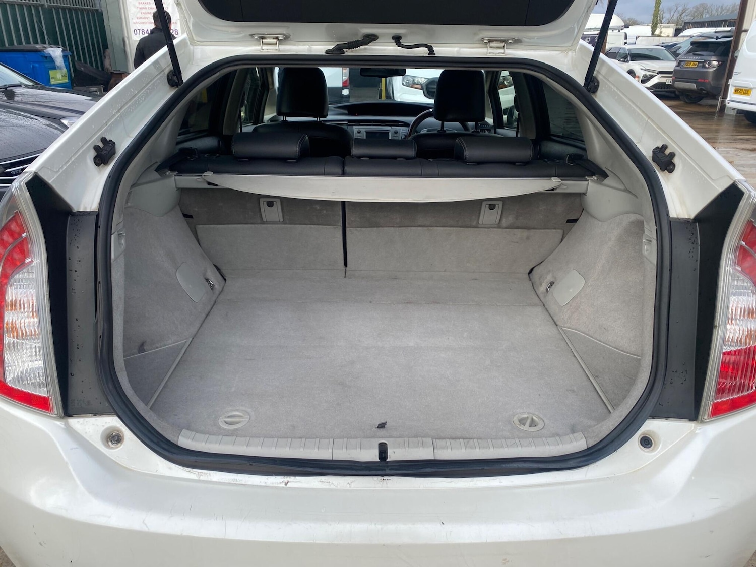 Used Toyota Prius 2012 for sale - 77396480: Photo 32